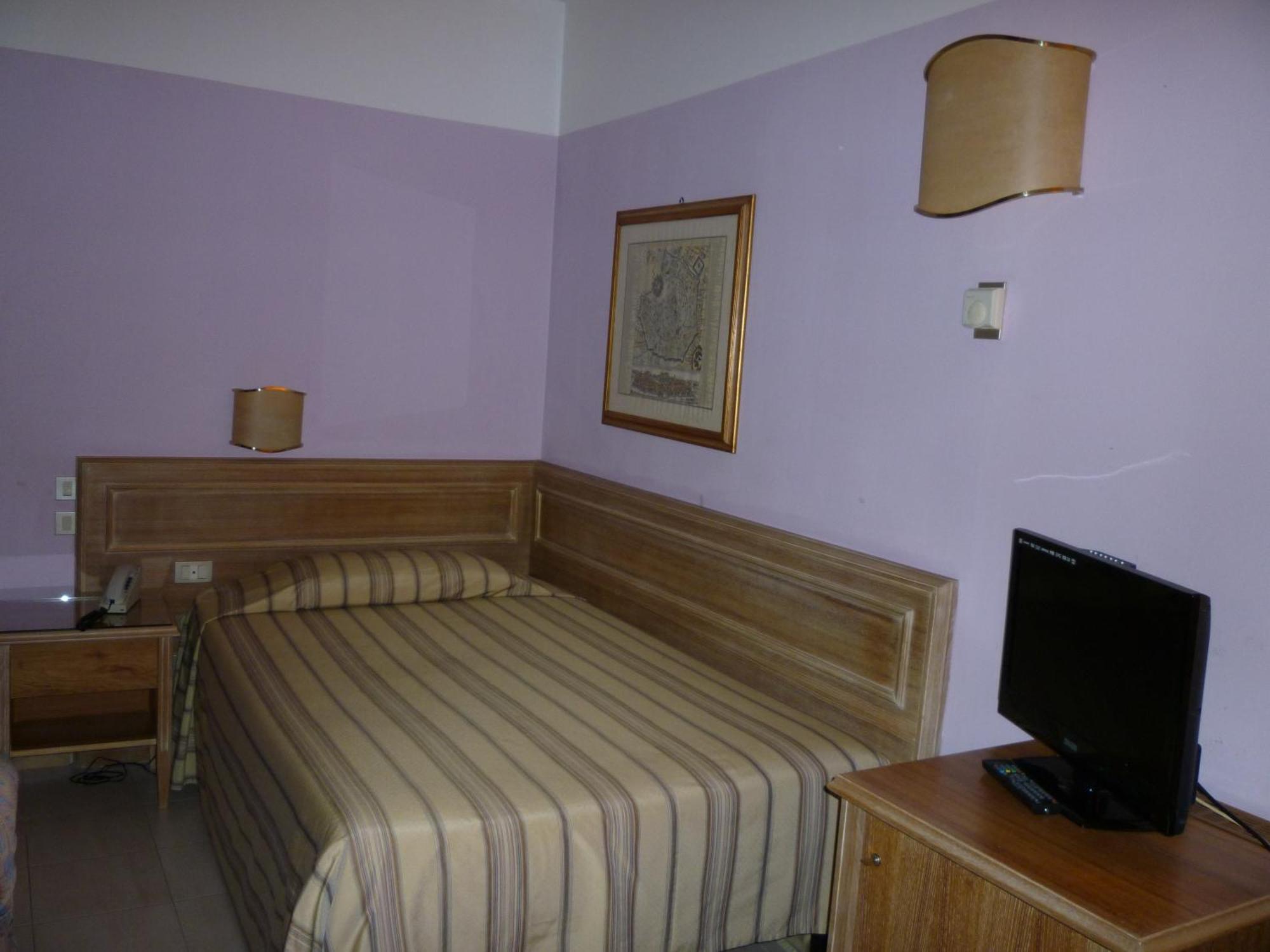 Hotel Ascot Binasco Exteriér fotografie